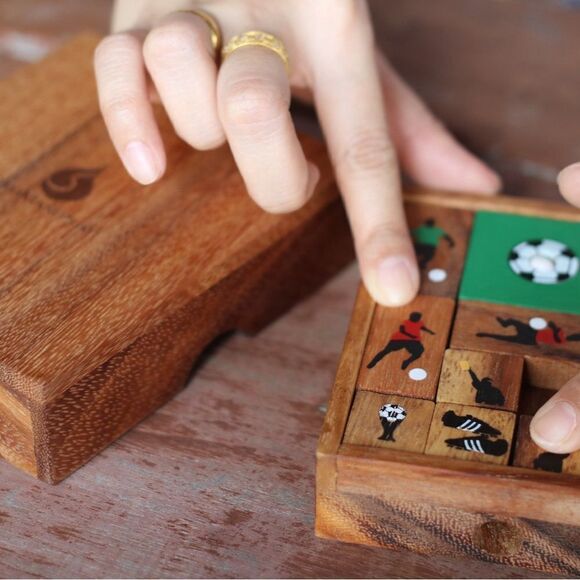 Siam Mandalay wooden soccer game puzzle - Picture 5 of 12